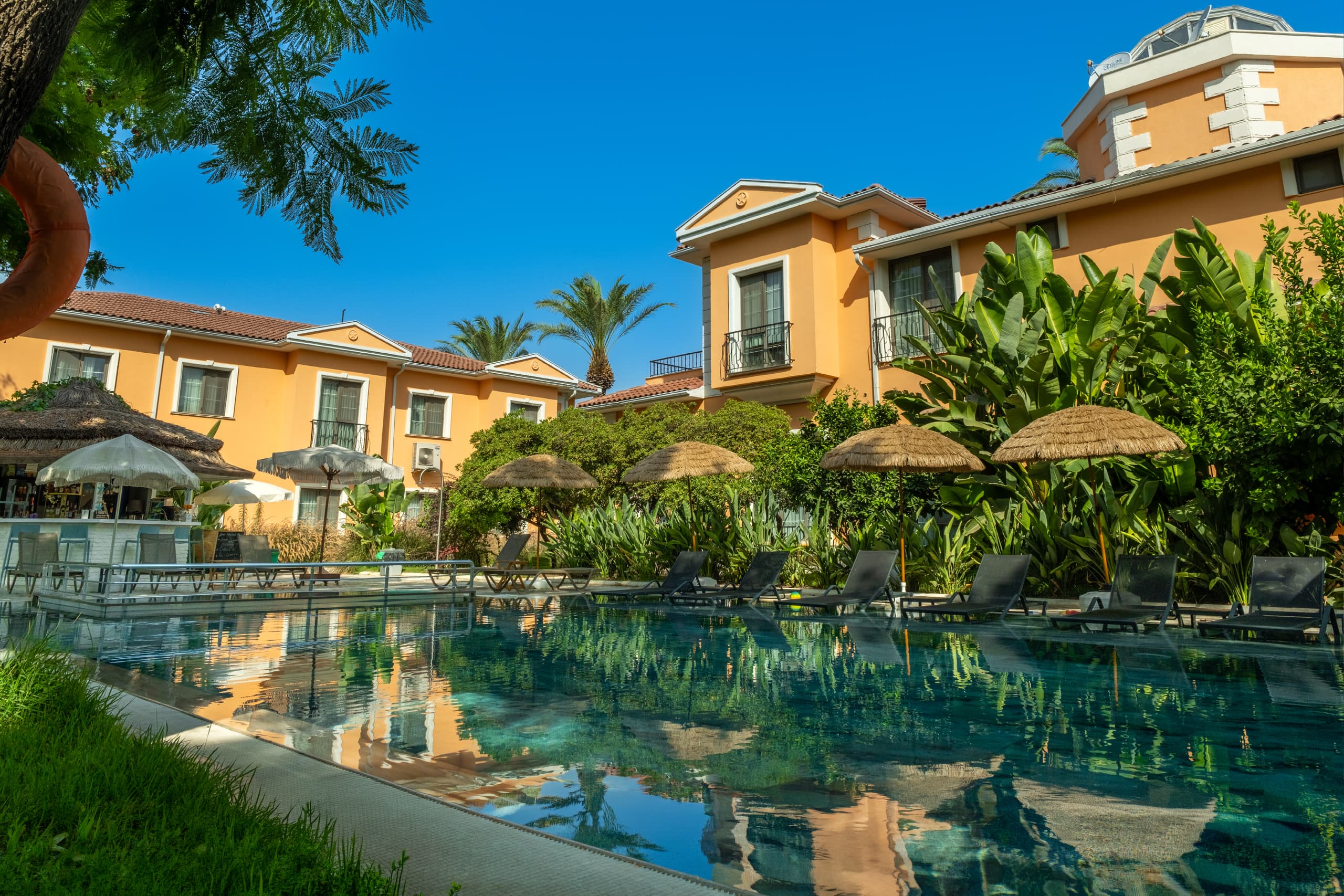 Ema House Hotel